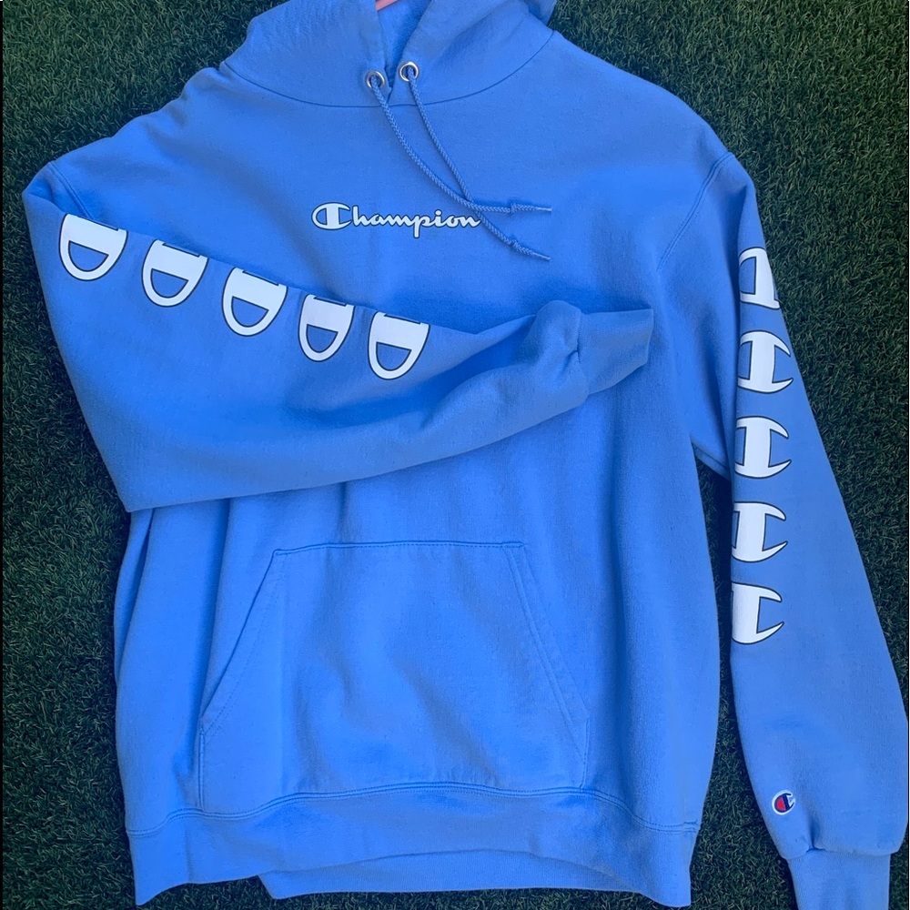 Champion // Blue // Streetwear// Athletic Hoodie